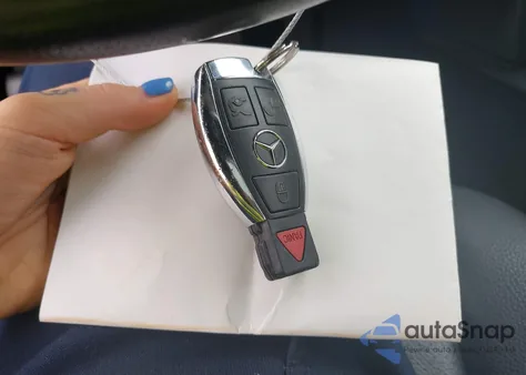 2012 Mercedes-Benz C 300 Luxury 4Matic from USA, damaged, VIN WDDGF8BB6CR228097